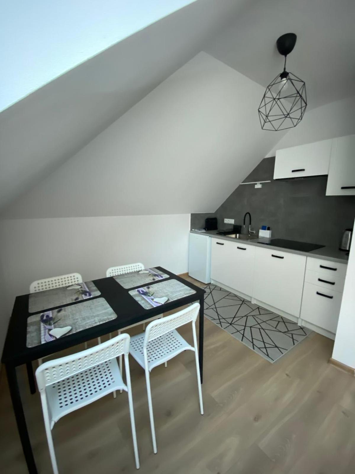 Apartamenty Lawenda Krasków Exterior foto